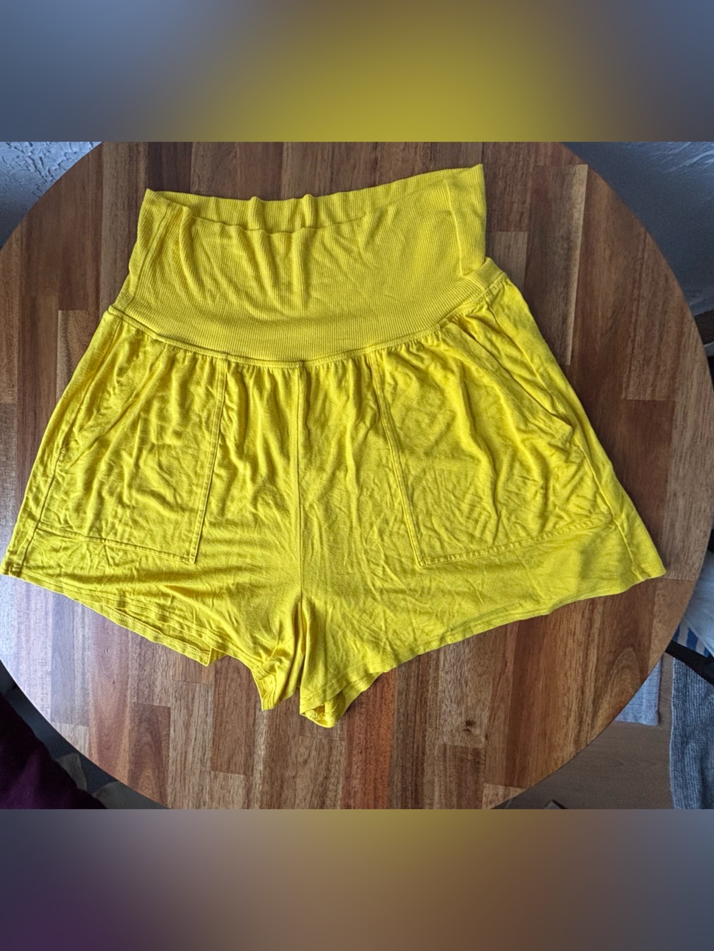 American Eagle Outfitters Yellow Short-Sleeve Piped Pajama pair top & shorts - Picture 8 of 12